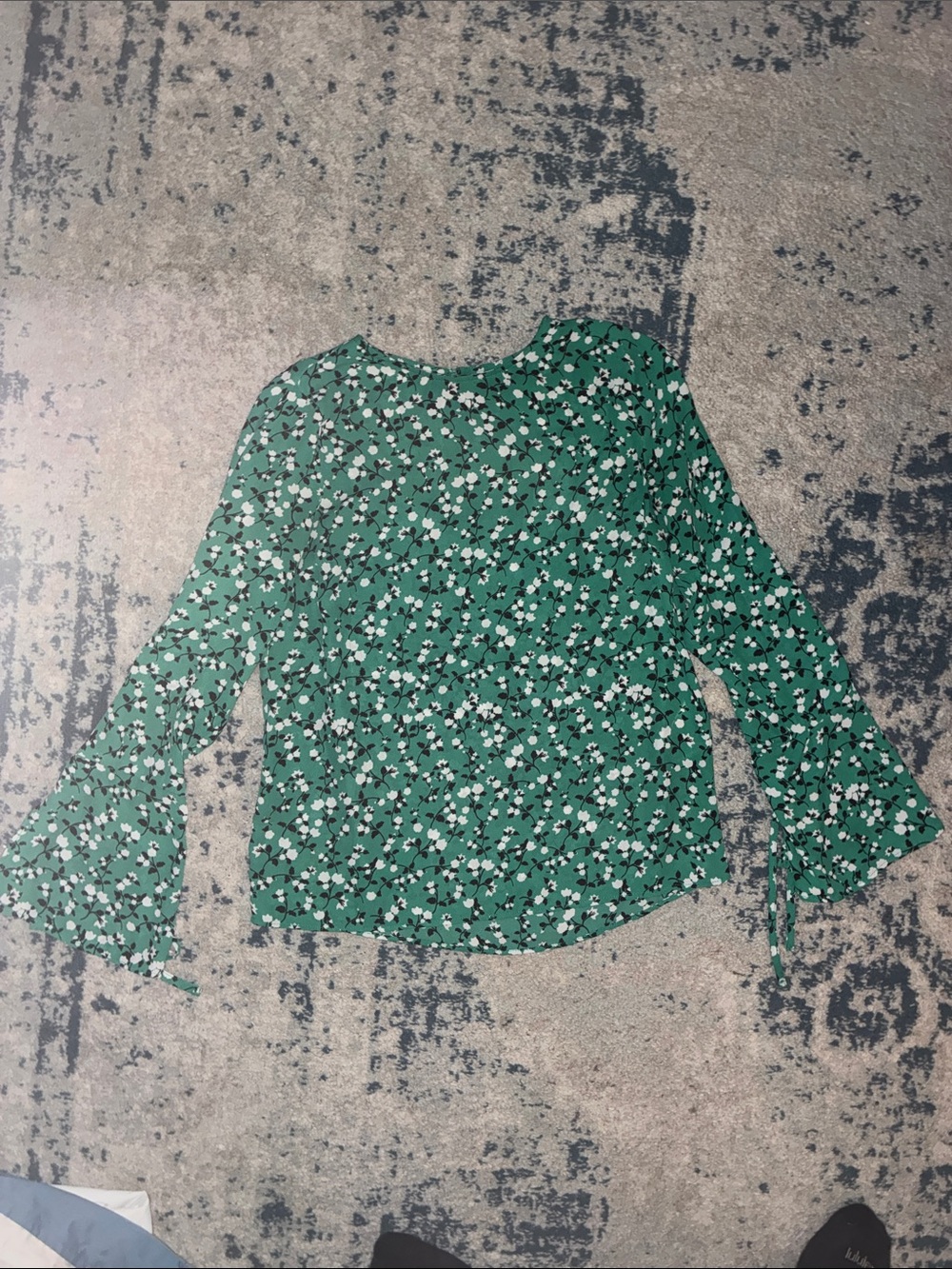 Green Floral Bell-Sleeve Blouse for Women